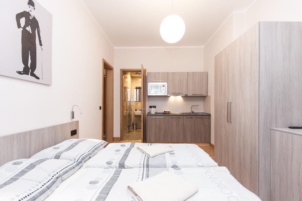 Manesova Astra Apartment Prague Bilik gambar
