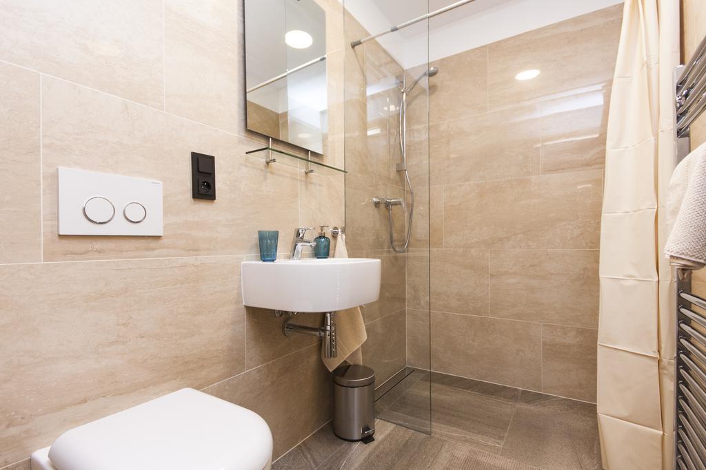Manesova Astra Apartment Prague Bilik gambar